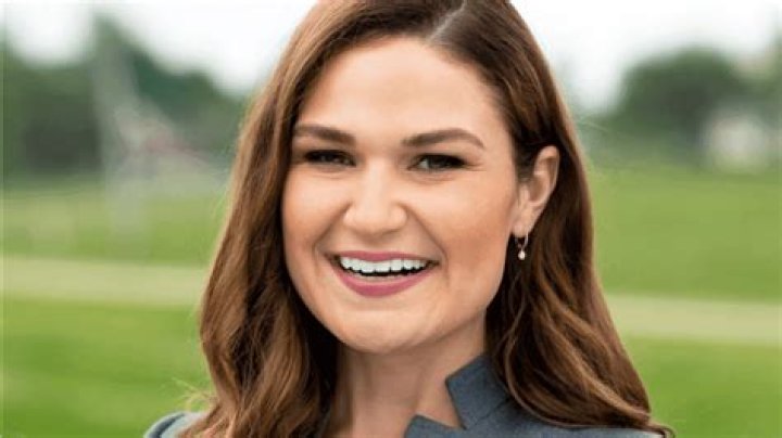 Abby Finkenauer Biography, Age, Height, Husband, Net Worth, Family