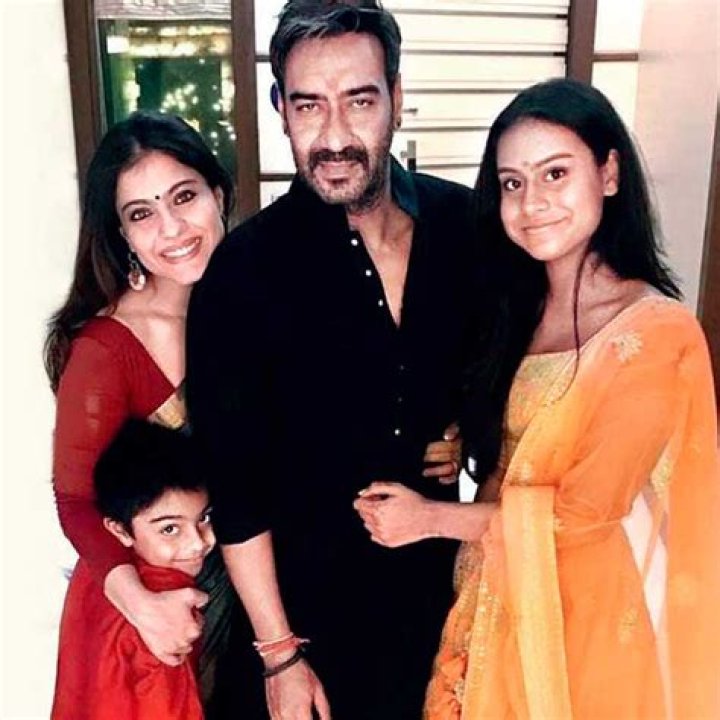 Ajay Devgn Biography, Age, Height, Wife, Net Worth, Family