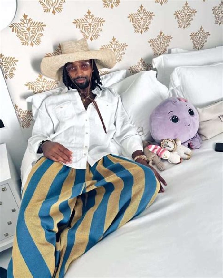 Akeem Davis Biography, Age, Height, Wife, Net Worth, Family