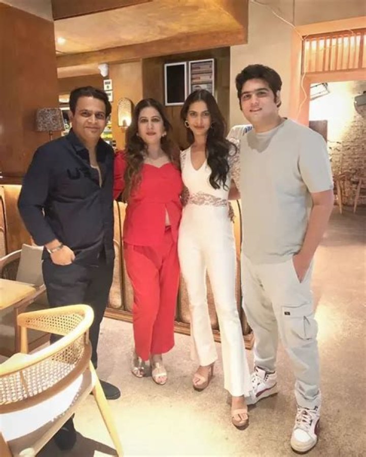 Ali Haji-Sheikh Biography, Age, Height, Wife, Net Worth, Family