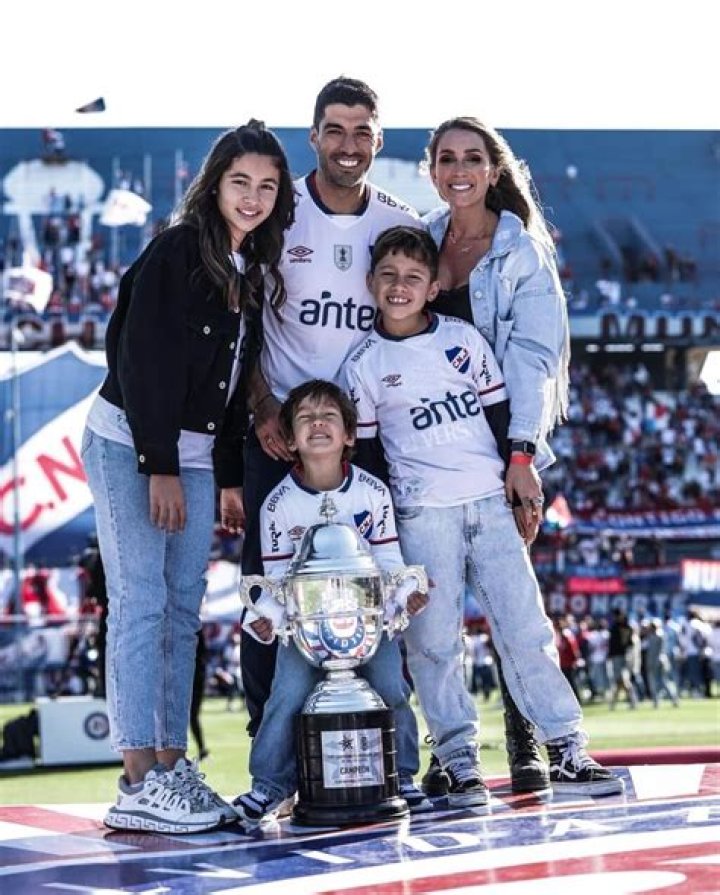 Alma Delfina Biography, Age, Height, Husband, Net Worth, Family