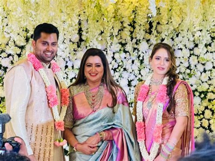 Ambareesh Biography, Age, Height, Wife, Net Worth, Family