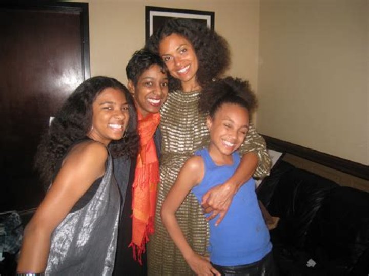 Amel Larrieux Biography, Age, Height, Husband, Net Worth, Family