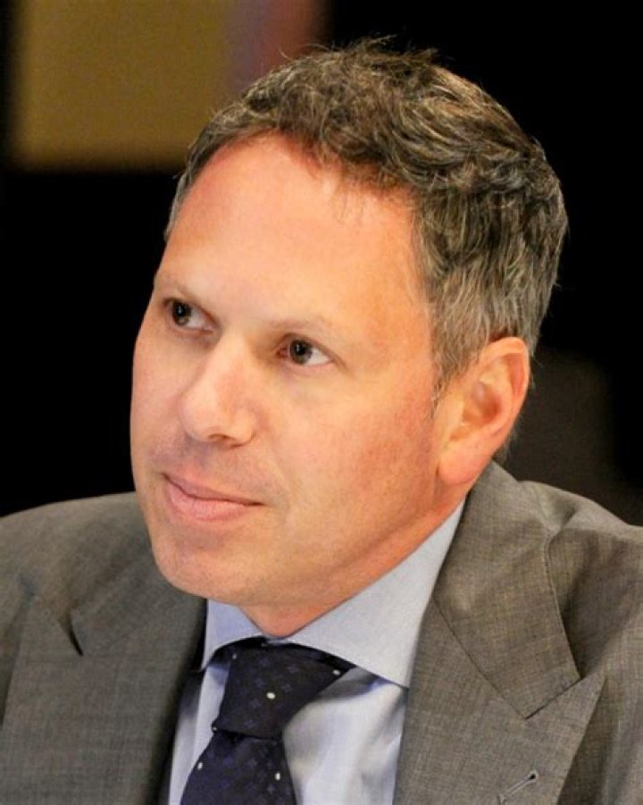 Andrew Wiederhorn biografía, edad, altura, esposo, net worth, familia