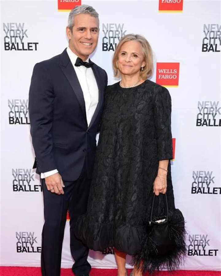 Andy Cohen Biography, Age, Height, Wife, Net Worth, Family