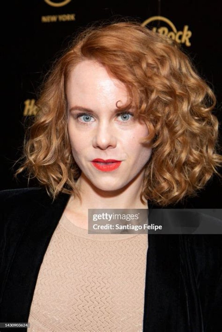 Annie M. Briggs Biography, Age, Height, Husband, Net Worth, Family