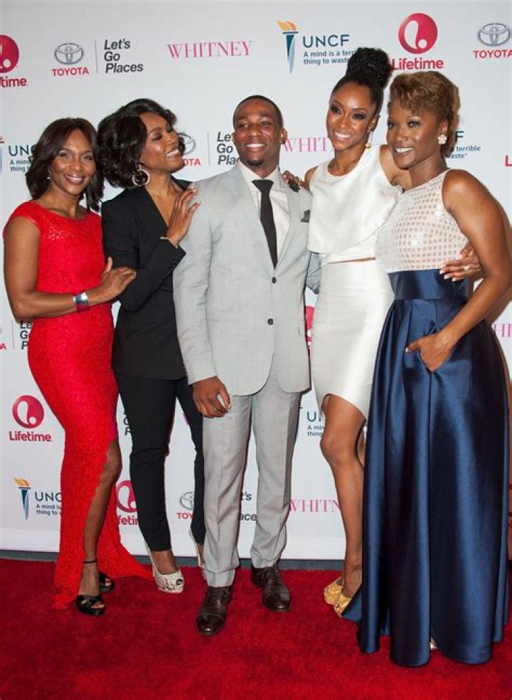 Arlen Escarpeta Biography, Age, Height, Wife, Net Worth, Family