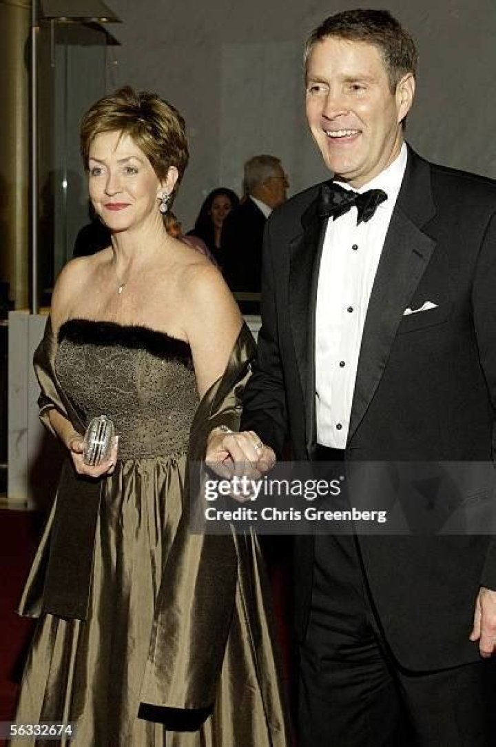 Bill Frist Biography, Age, Height, Wife, Net Worth, Family