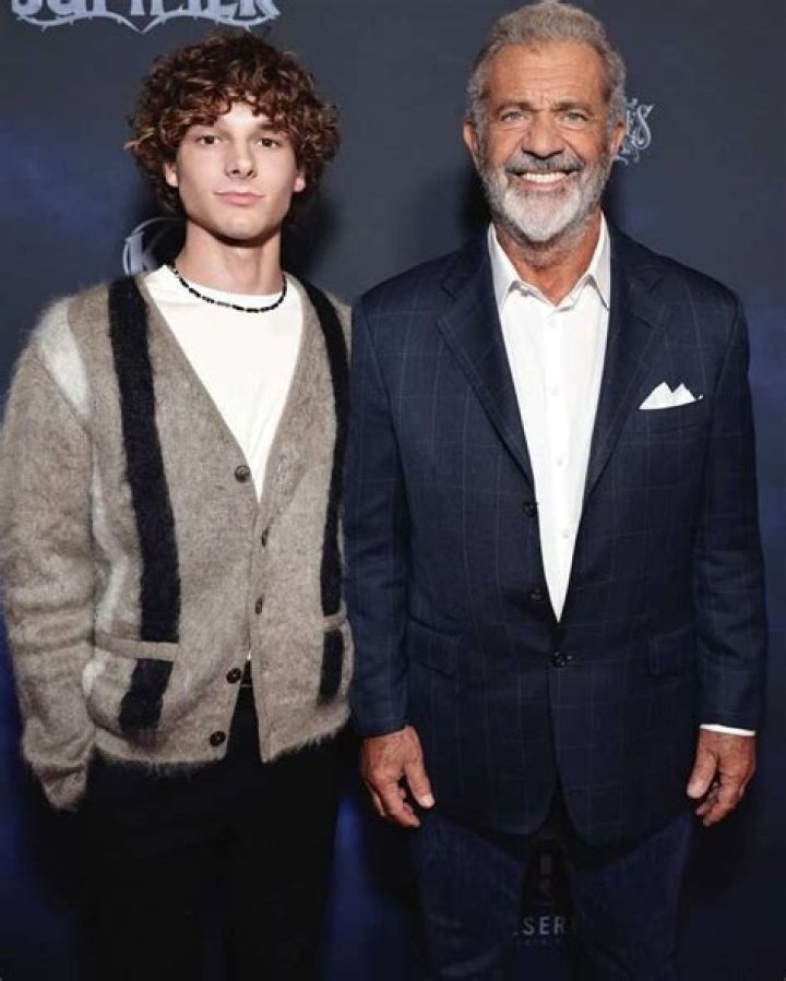 Byron Thames Biography, Age, Height, Wife, Net Worth, Family