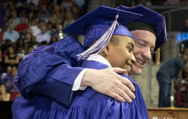 Carson Huey-You Biography, Age, Height, Wife, Net Worth, Family