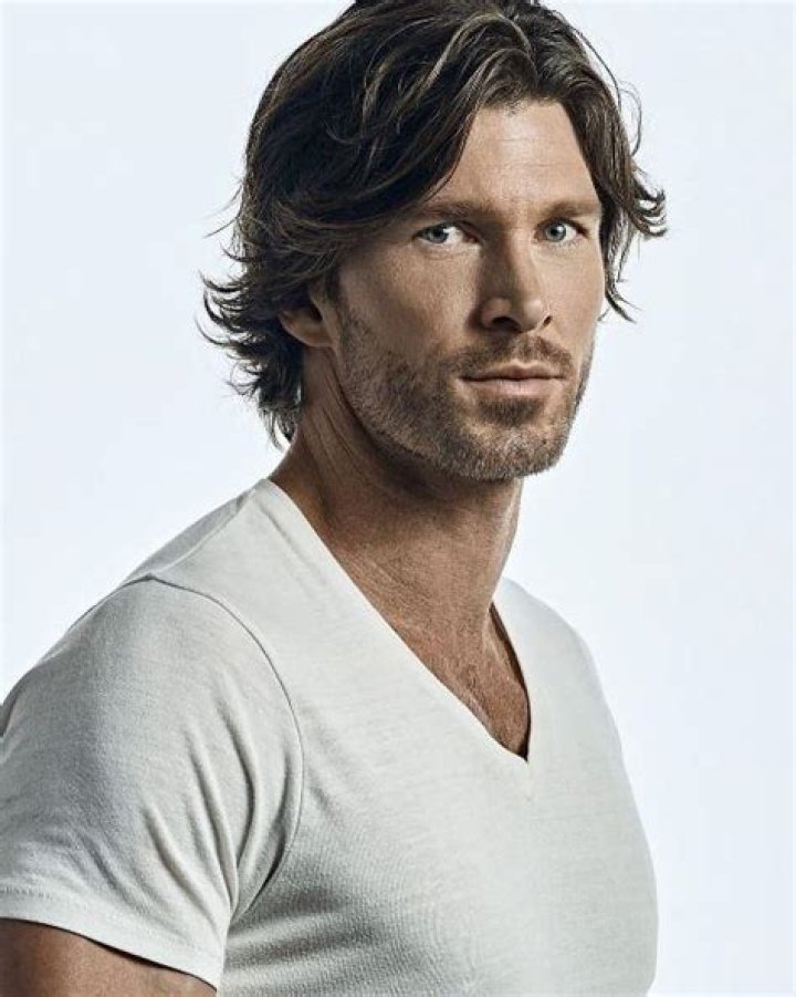 Christopher Russell Biography, Age, Height, Wife, Net Worth, Family