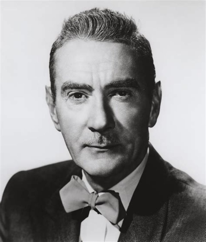 Clifton Webb Biography, Age, Height, Wife, Net Worth, Family