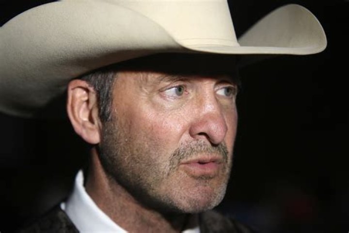 Clint Malarchuk biografía, edad, altura, esposo, net worth, familia