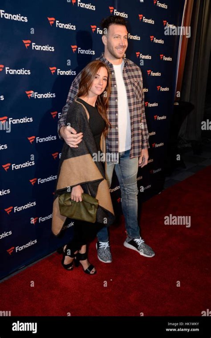 Connor Barwin Biography, Age, Height, Wife, Net Worth, Family