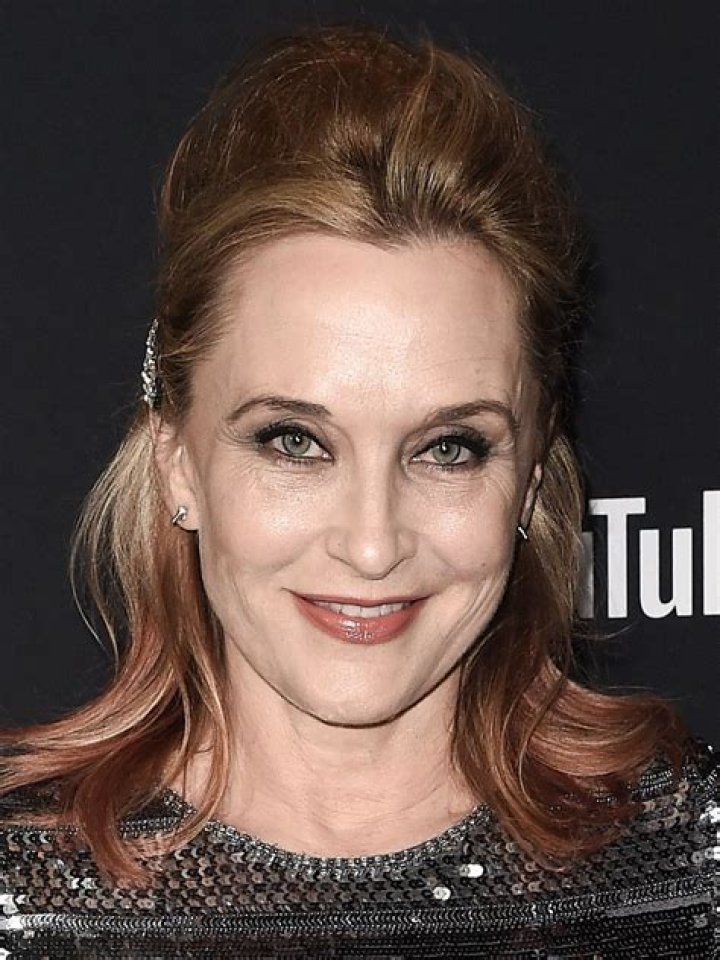 Courtenay Taylor Biography, Age, Height, Husband, Net Worth, Family