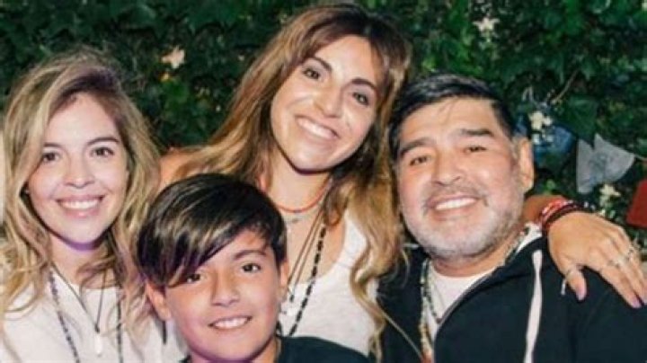 Dalma Maradona biografía, edad, altura, esposa, net worth, familia