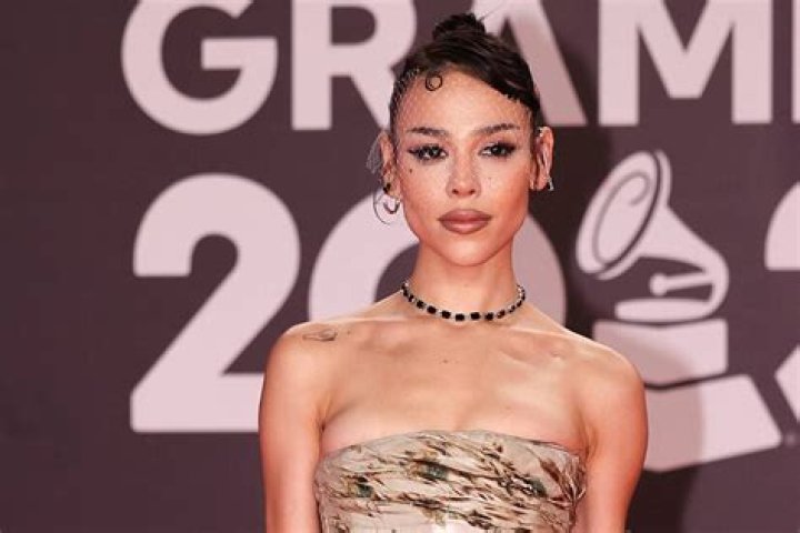 Danna Paola Biography, Age, Height, Husband, Net Worth, Family