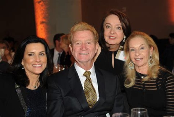 Dawn Stensland-Mendte Biography, Age, Height, Husband, Net Worth, Family