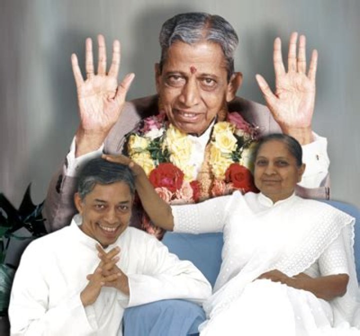 Deepakbhai Desai Biography, Age, Height, Wife, Net Worth, Family