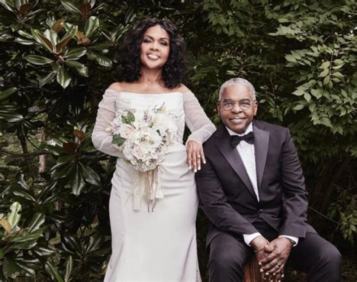 Delores Winans Biography, Age, Height, Husband, Net Worth, Family