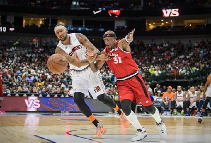 DerMarr Johnson biografía, edad, altura, esposo, net worth, familia