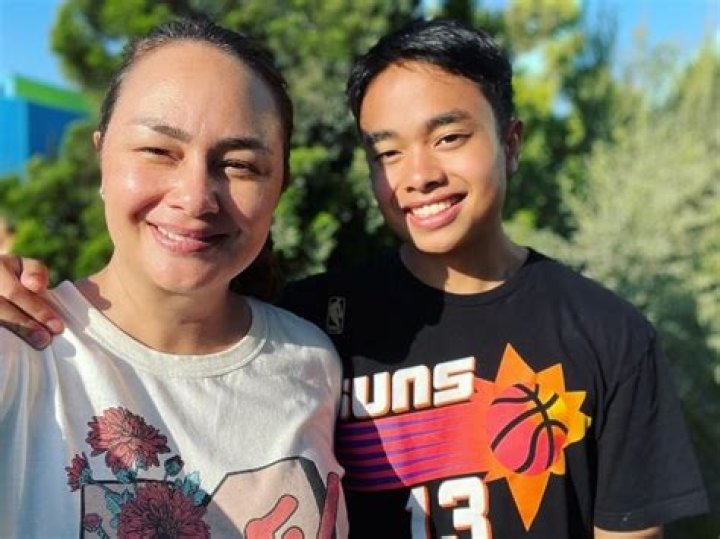 Donita Sparks Biography, Age, Height, Husband, Net Worth, Family