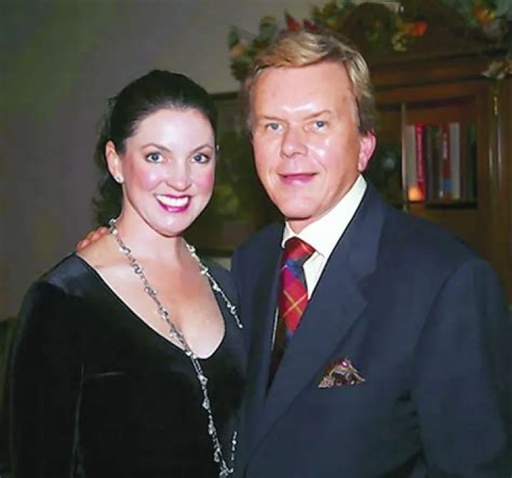 Doug Llewelyn Biography, Age, Height, Wife, Net Worth, Family