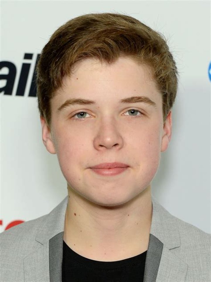 Evan Roe Biography, Age, Height, Wife, Net Worth, Family