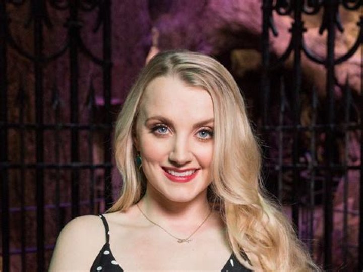 Evanna Lynch Biography, Age, Height, Husband, Net Worth, Family