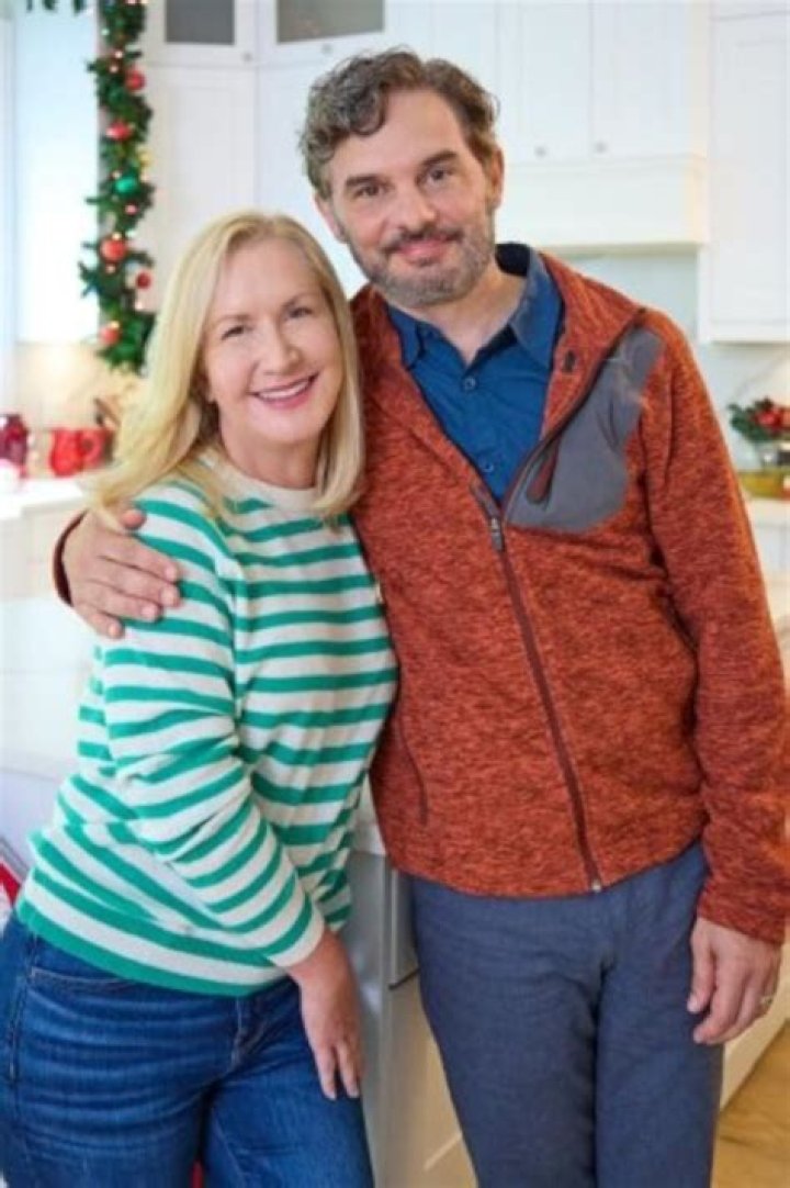 Fred Ewanuick Biography, Age, Height, Wife, Net Worth, Family