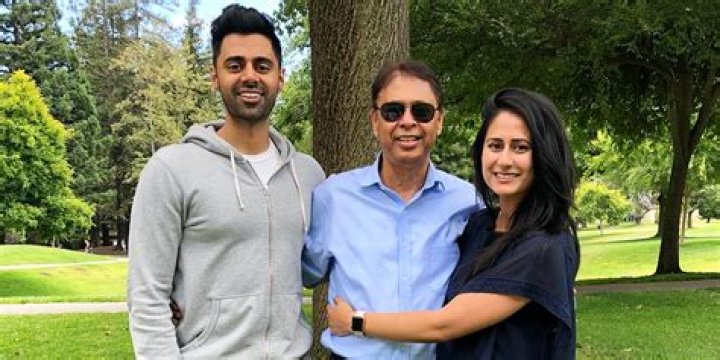 Hasan Minhaj Biography, Age, Height, Wife, Net Worth, Family
