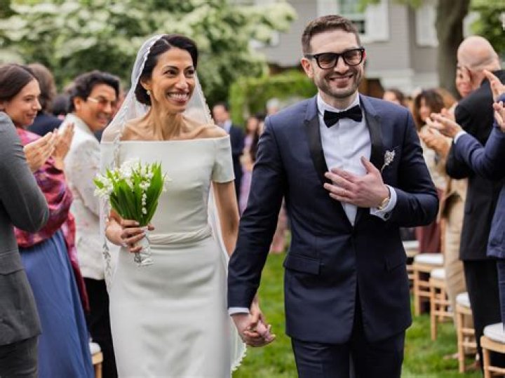 Huma Abedin Biography, Age, Height, Husband, Net Worth, Family