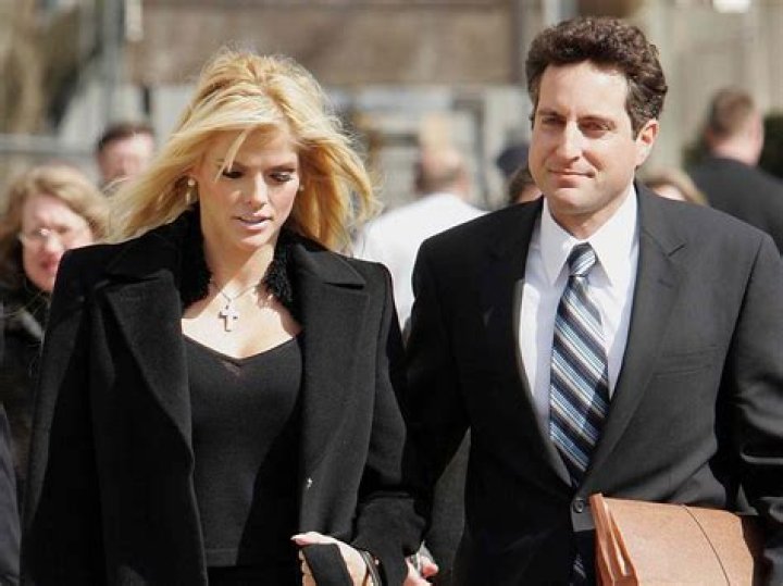 J. Howard Marshall II Biography, Age, Height, Wife, Net Worth, Family