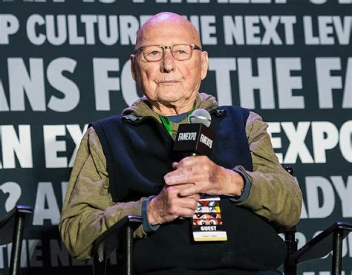 James Tolkan biografía, edad, altura, esposo, net worth, familia