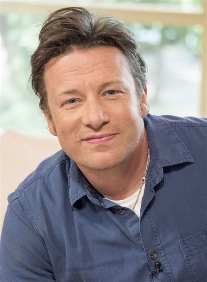 Jamie Oliver Biography, Age, Height, Wife, Net Worth, Family
