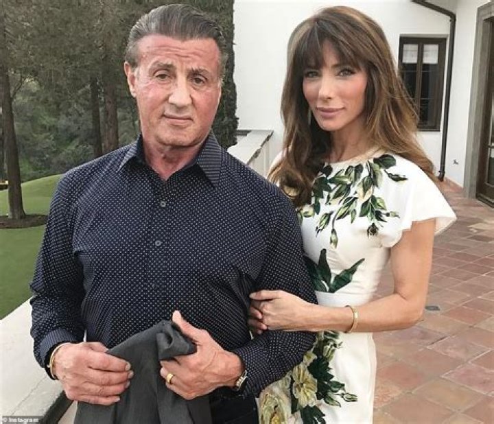 Jennifer Flavin Biography, Age, Height, Husband, Net Worth, Family