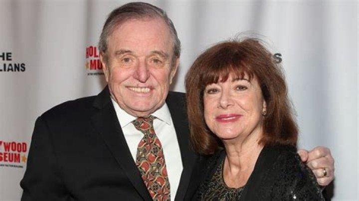 Jerry Mathers Biography, Age, Height, Wife, Net Worth, Family