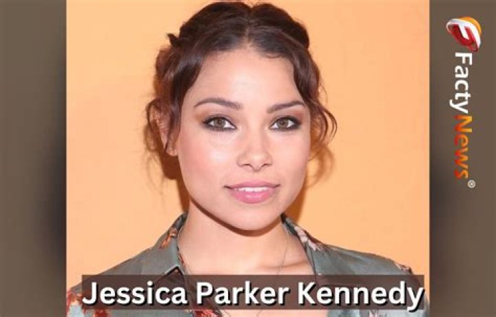 Jessica Parker Kennedy Biography, Age, Height, Husband, Net Worth, Family