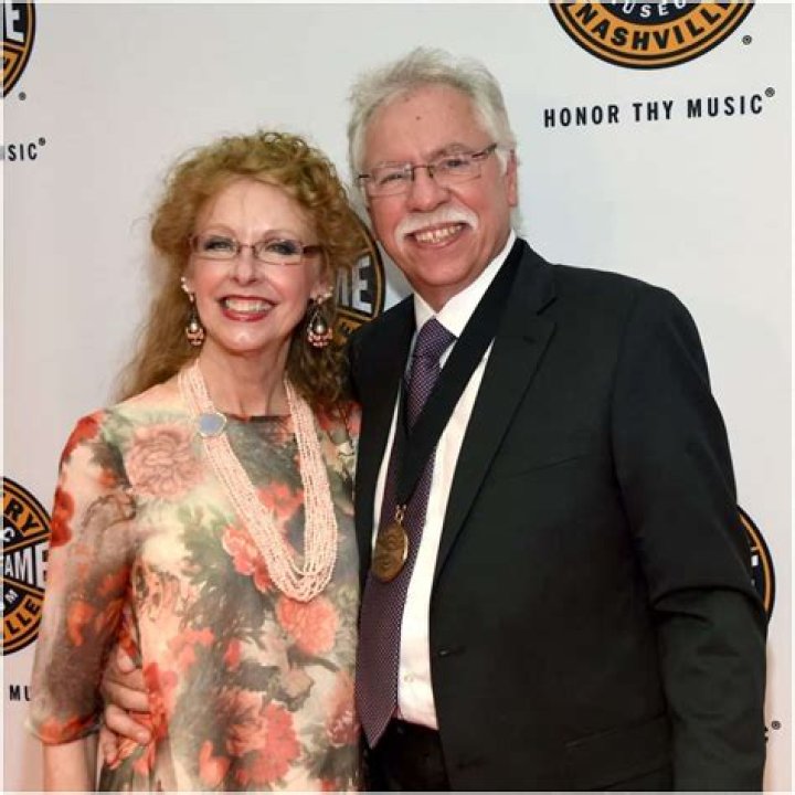 Joe Bonsall Biography, Age, Height, Wife, Net Worth and Family