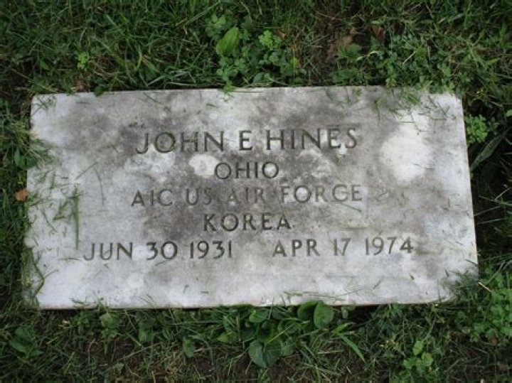 John E. Hines Biography, Age, Height, Wife, Net Worth and Family