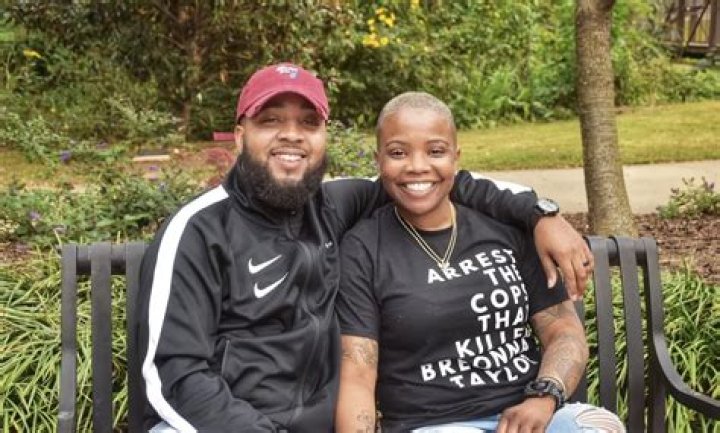 Jon Singleton Biography, Age, Height, Wife, Net Worth, Family