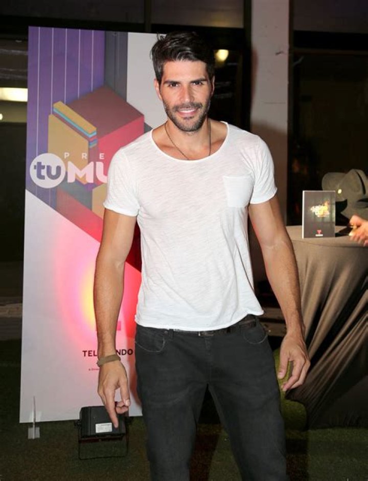 Juan Pablo Llano biografía, edad, altura, esposo, net worth, familia