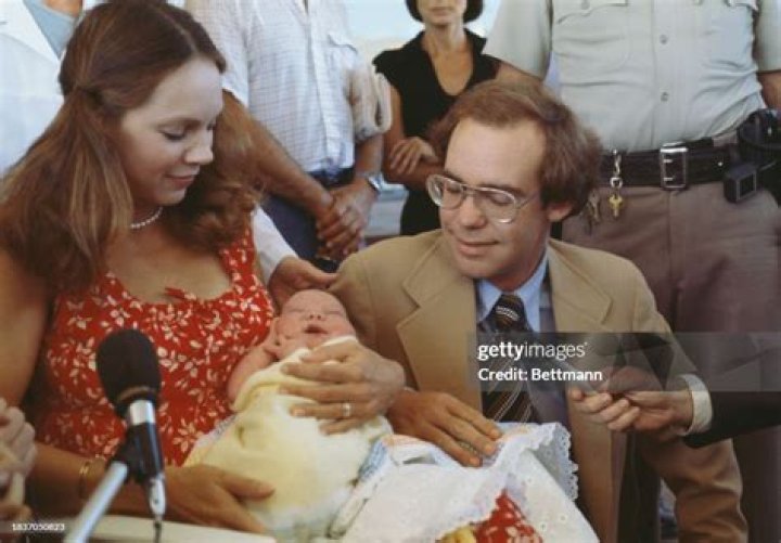 Julie Nixon Biography, Age, Height, Husband, Net Worth, Family