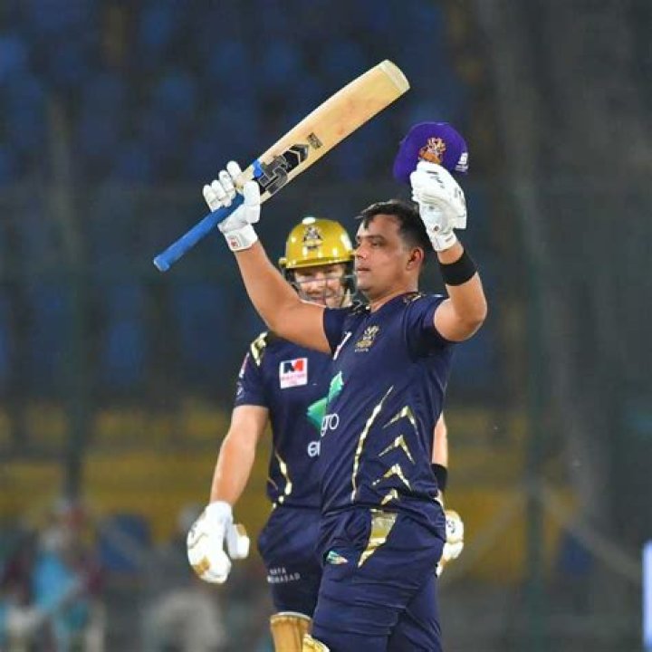 Khurram Manzoor Biography, Age, Height, Wife, Net Worth, Family