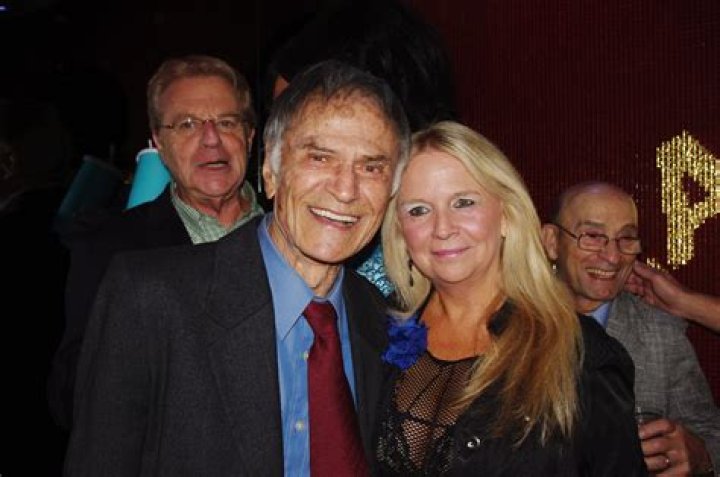 Larry Storch Biography, Age, Height, Wife, Net Worth, Family