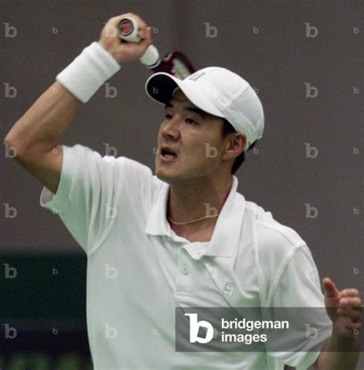 Lee Hyung-taik Biography, Age, Height, Wife, Net Worth, Family