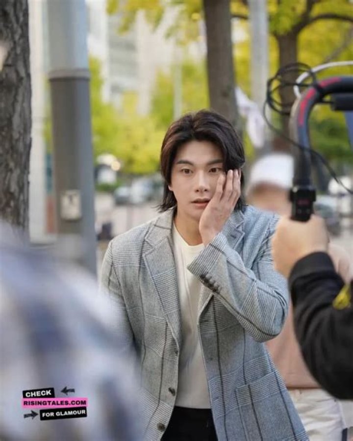 Lim Eun-kyung Biography, Age, Height, Husband, Net Worth, Family