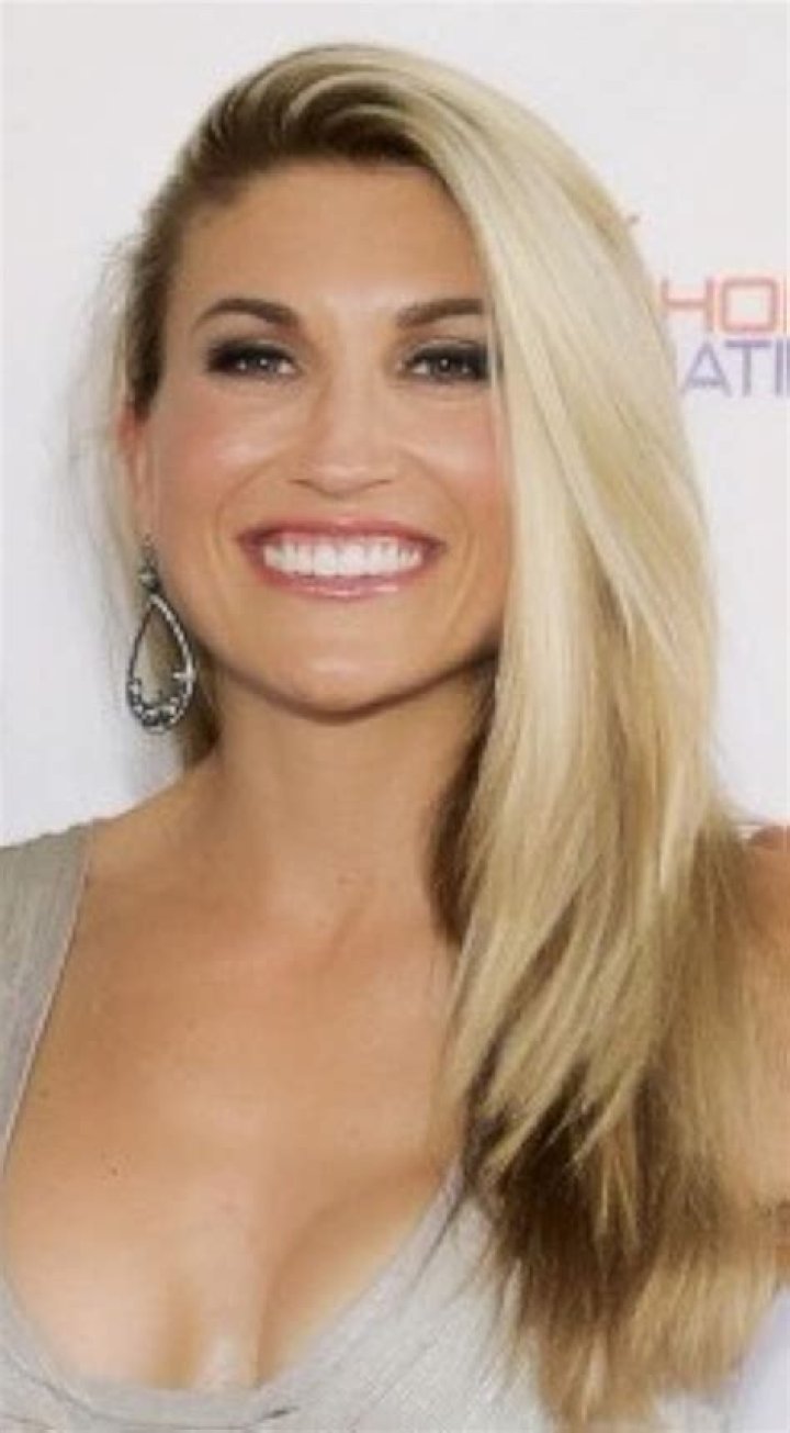 Lindsay Clubine Biography, Age, Height, Husband, Net Worth, Family