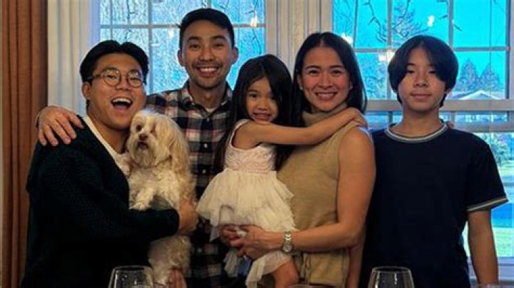 LJ Reyes Biography, Age, Height, Husband, Net Worth, Family