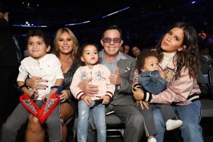 Lynda Randle Biography, Age, Height, Husband, Net Worth, Family